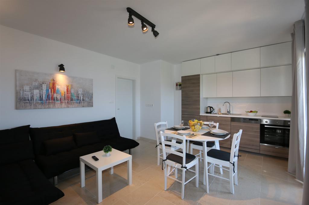 Apartments Roberta ชิโล ภายนอก รูปภาพ